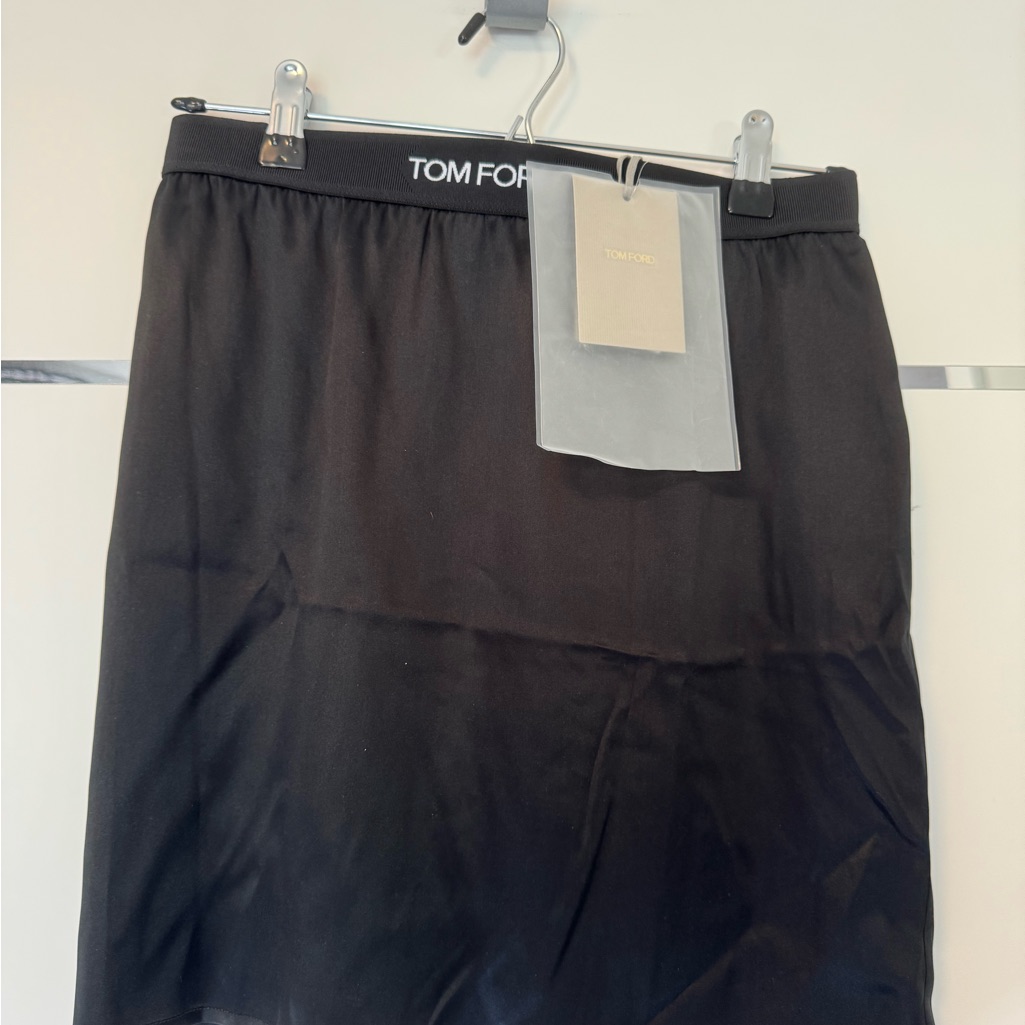 Tom Ford Elegant Black Pencil Skirt